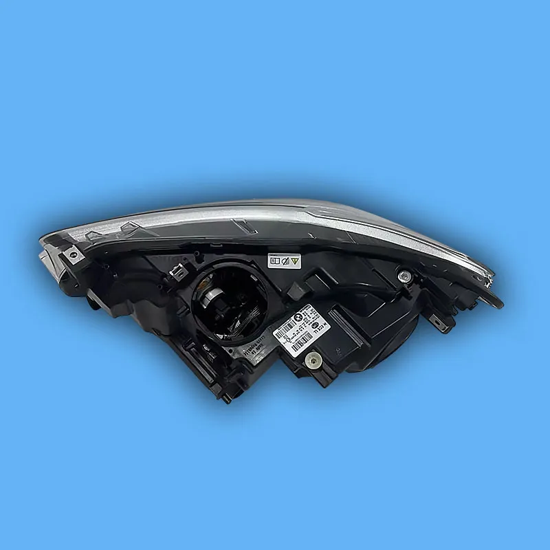 BMW F20 F20 LCI Xenon Sağ Ön Far 63117296914