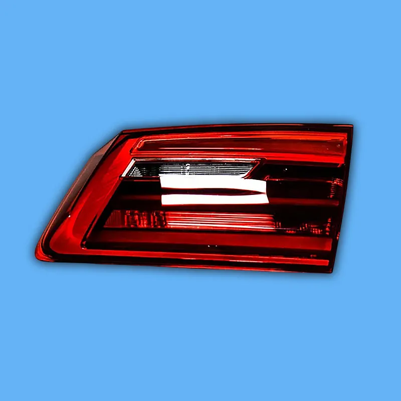 BMW M5 F90, G30, G38 Stop Lambası Sağ İç 63217376474